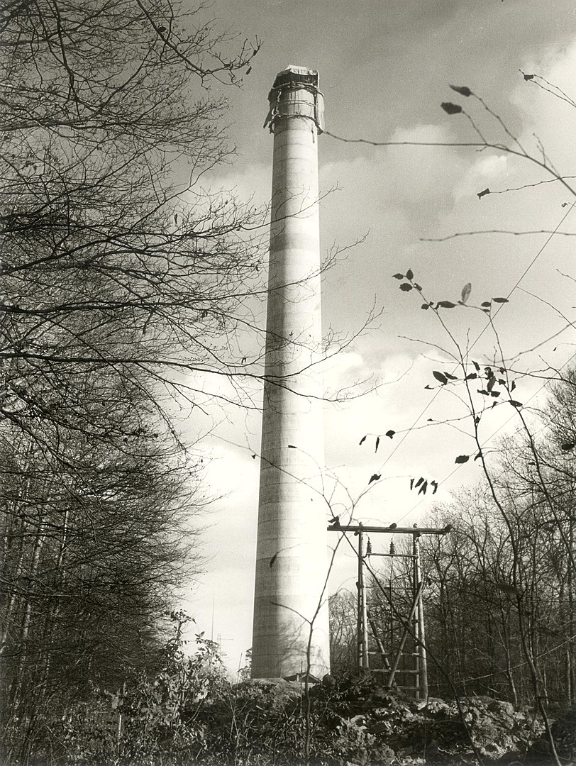 812px-Stuttgarter_Fernsehturm_-_Turmschaftbau2.jpg