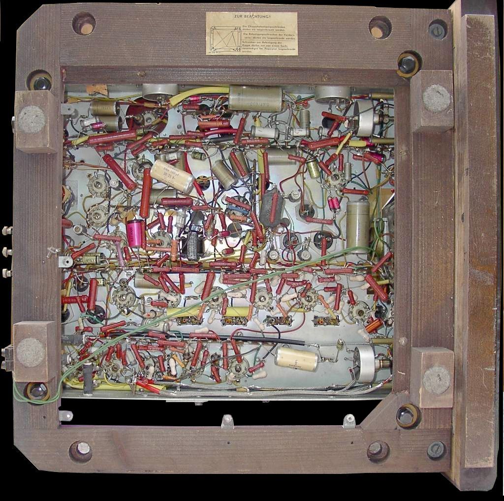 Starenkasten_Chassis_unten.jpg