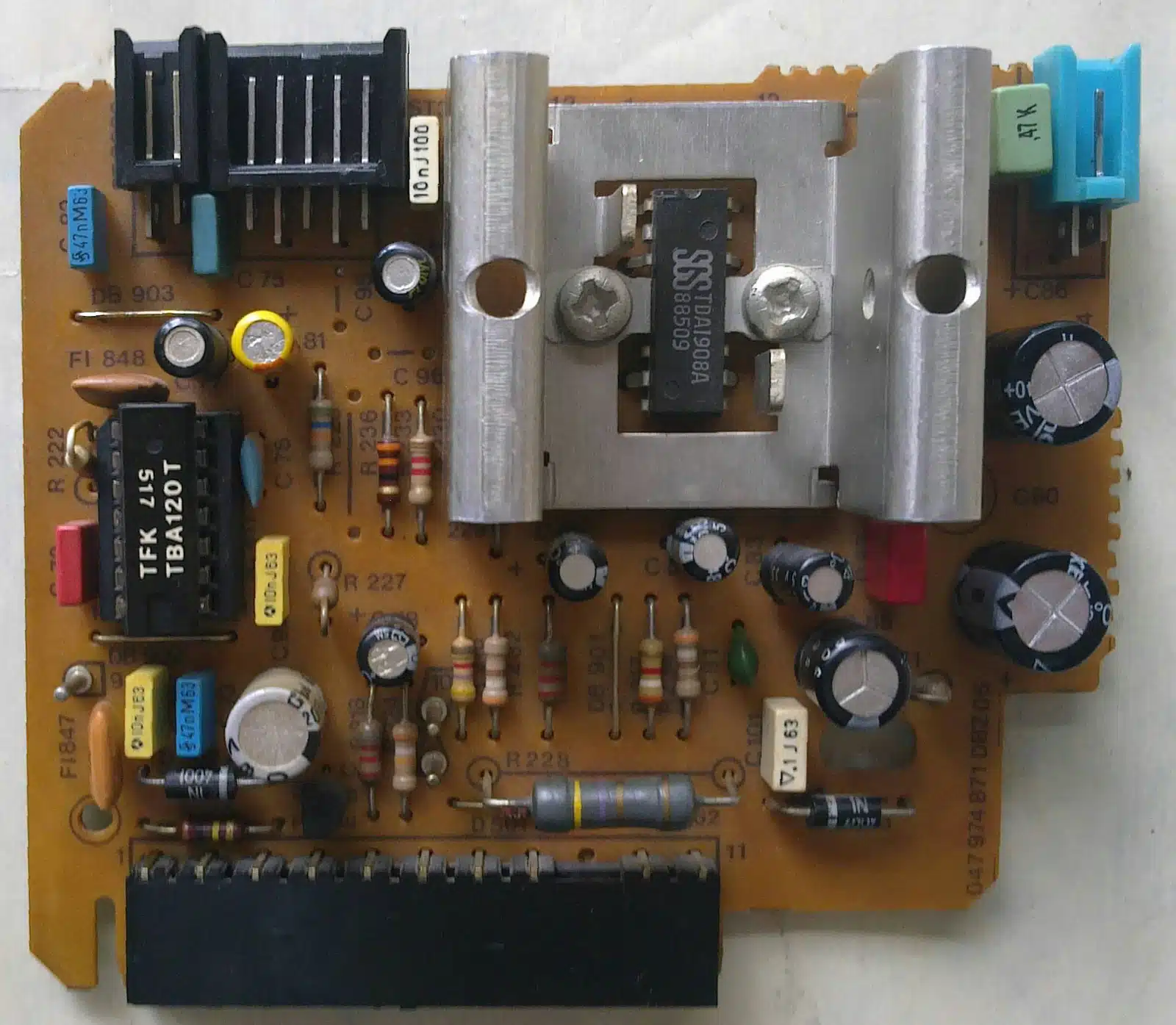 Telefunken---Chassis_615_A1---Pic4.webp