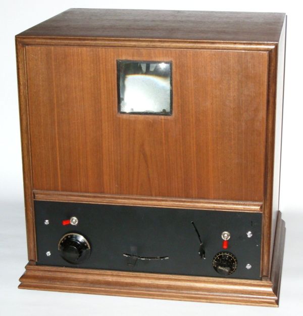 Telehor_im_Gehaeuse_1930.jpg