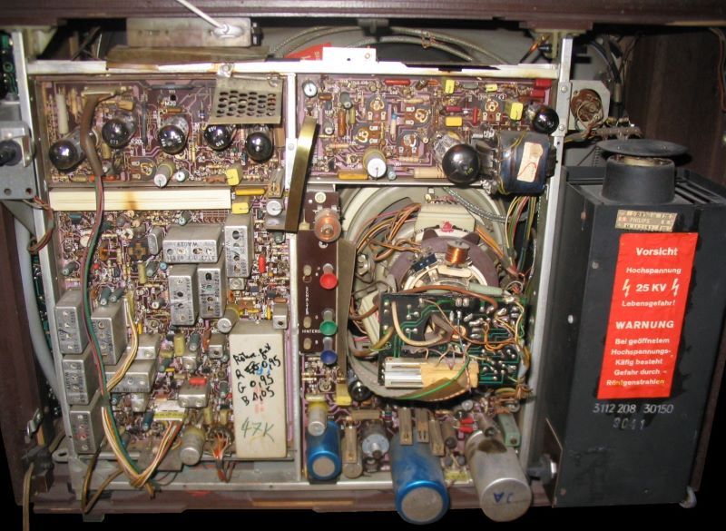 Historisches Philips K7 Chassis